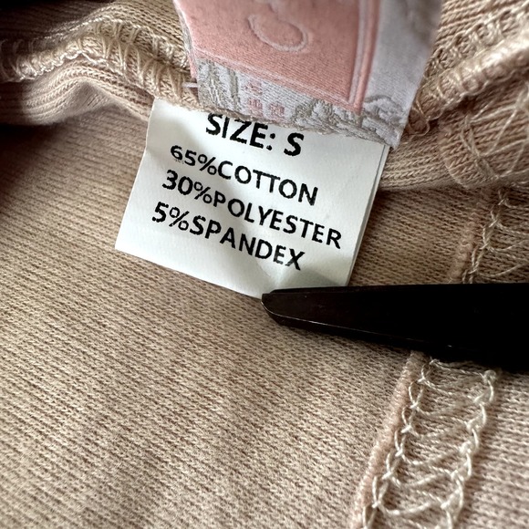 NWOT C+D+M Collection One Shoulder Long Sleeve Crop Top Tan Size Small - Picture 4 of 7